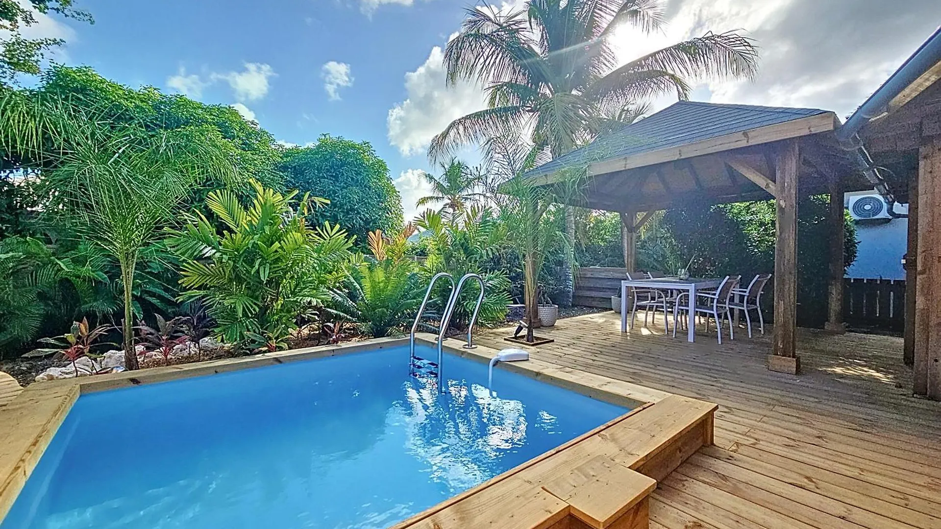 Villa L'Anjou Creole A Sainte Anne En Guadeloupe Avec Piscine Privee Et 2 Chambres Pour 4 Personnes Holiday home Sainte-Anne (Grande-Terre)