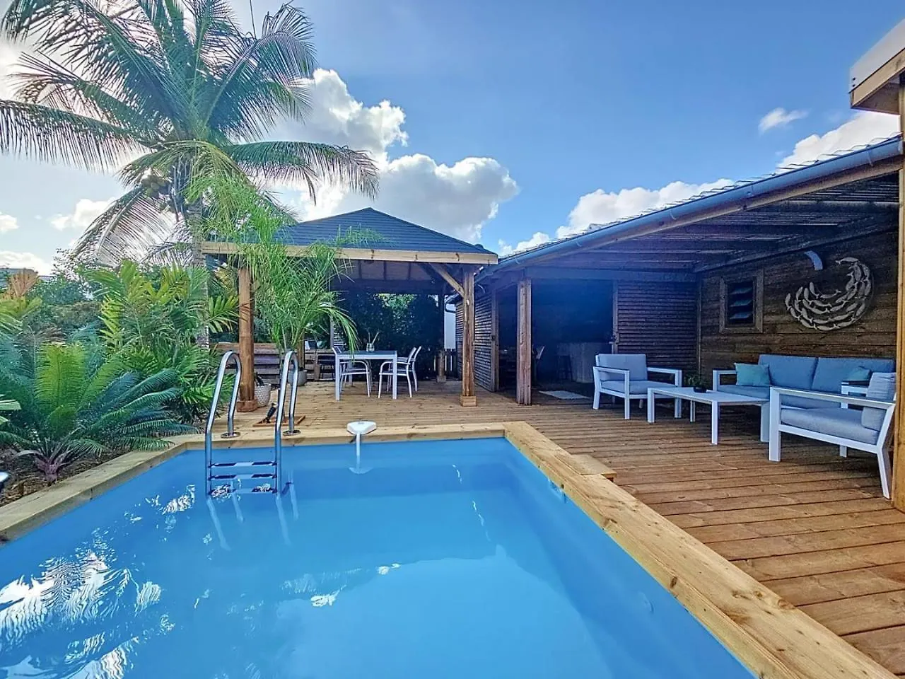 Villa L'Anjou Creole A Sainte Anne En Guadeloupe Avec Piscine Privee Et 2 Chambres Pour 4 Personnes