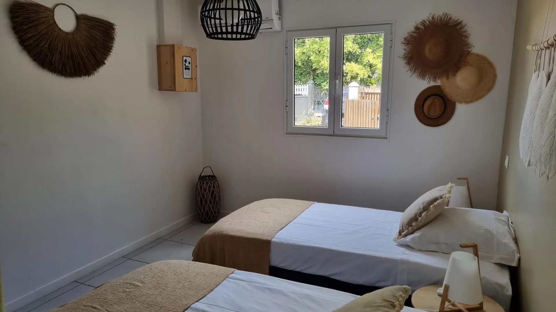Holiday home Villa L'Anjou Creole A Sainte Anne En Guadeloupe Avec Piscine Privee Et 2 Chambres Pour 4 Personnes