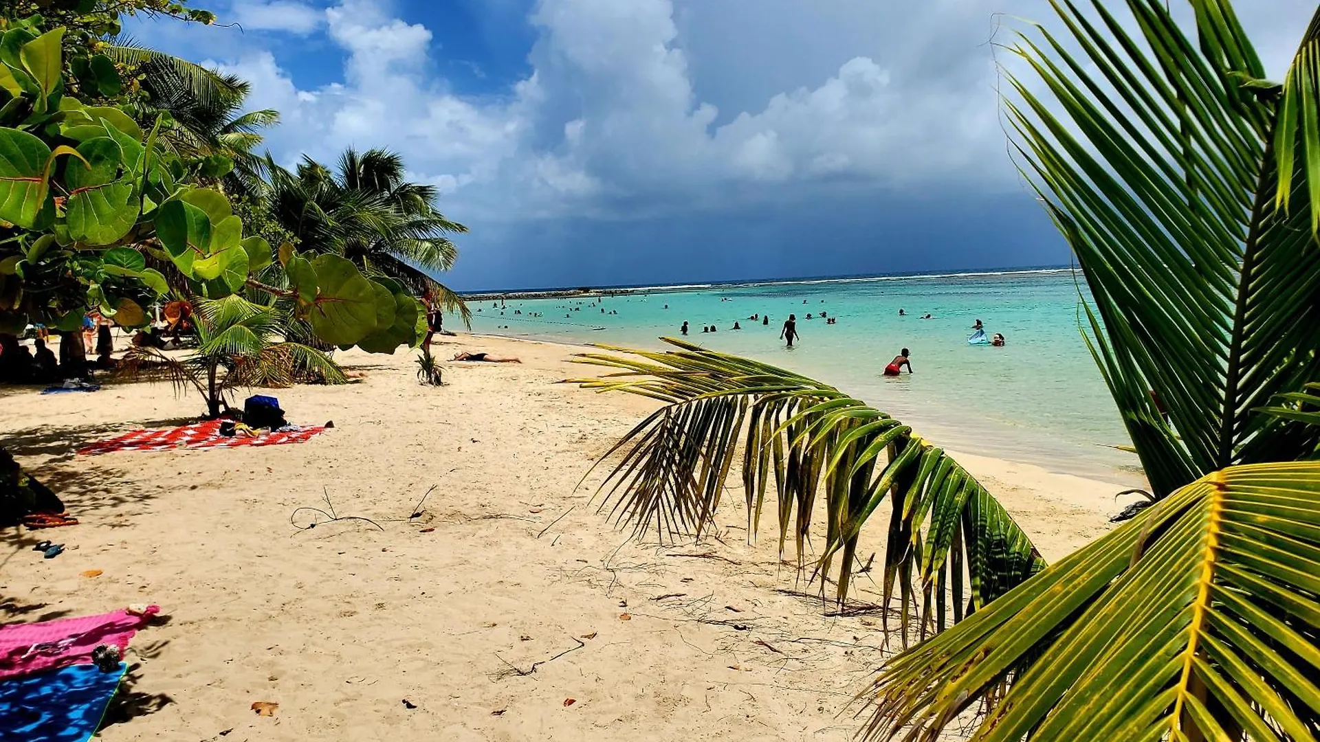 Holiday home Villa L'Anjou Creole A Sainte Anne En Guadeloupe Avec Piscine Privee Et 2 Chambres Pour 4 Personnes